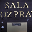Wejście na salę rozpraw w Sądzie Okręgowym w Warszawie