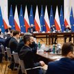 Jarosław Kaczyński dołączył do premiera i ministra zdrowia podczas spotkania z opozycją