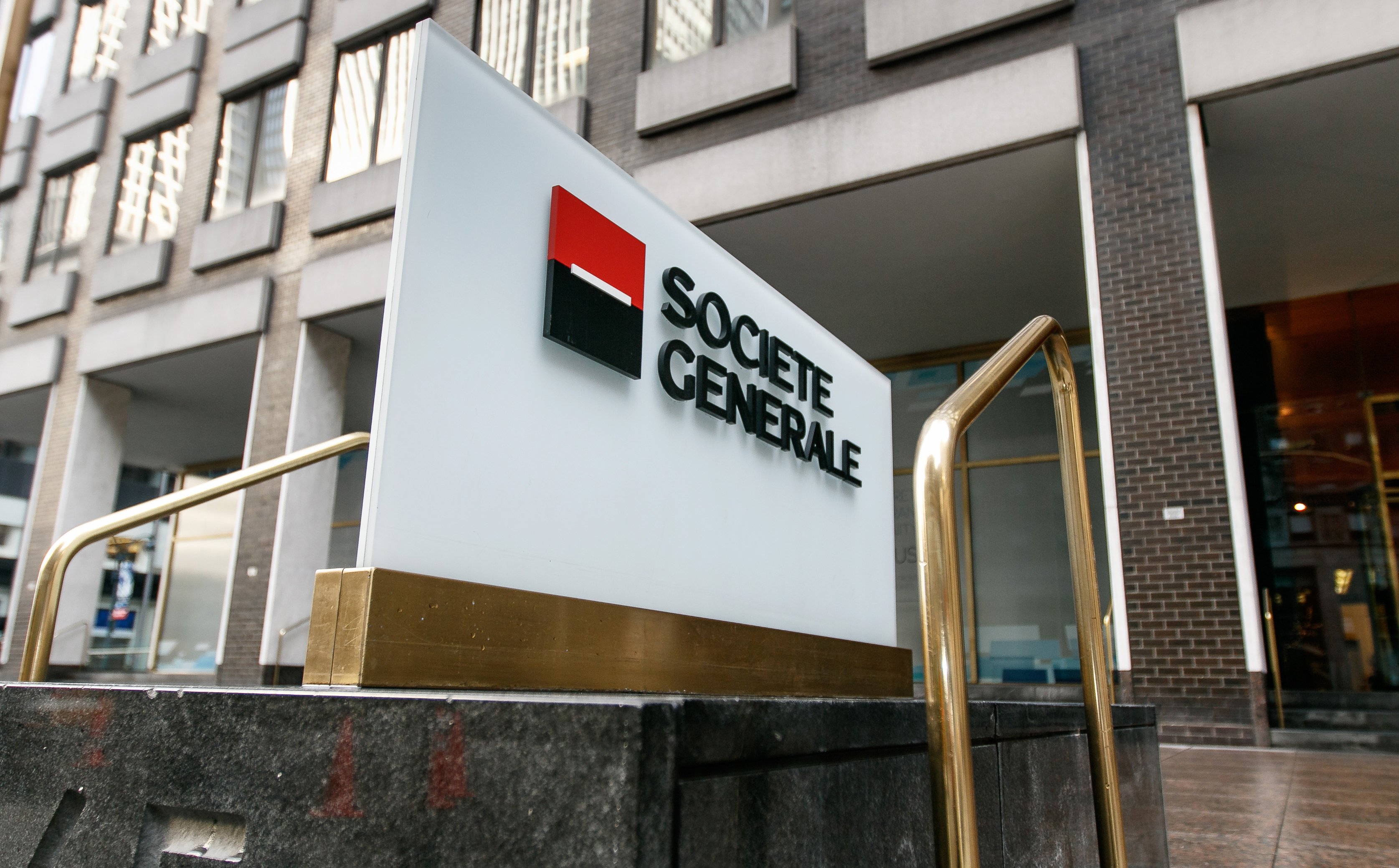 Potężne zwolnienia w Societe Generale. Pracę straci 1800 osób