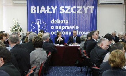 Dwa miesiące białego szczytu
