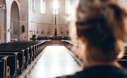 Robert Mazurek: Nokturn o trzymaniu piwa