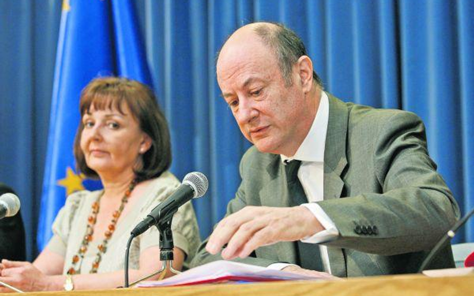 Jolanta Fedak, minister pracy, uważa, że Jacek Rostowski, szef resortu finansów, przeznaczył w proje