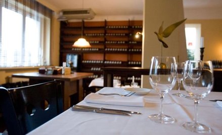Czy od usług gastronomicznych dla hoteli można odliczyć podatek