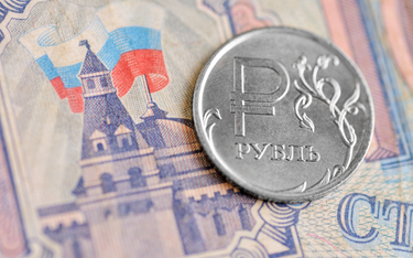Rubel wśród trzech najsłabszych walut świata