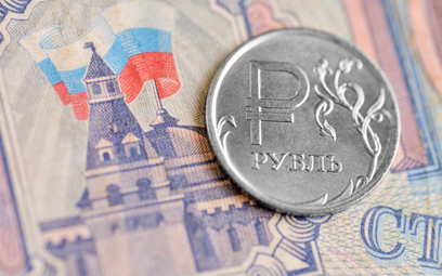 Rubel wśród trzech najsłabszych walut świata