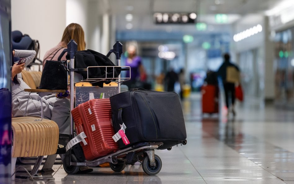 Drożej na wakacje 2026. Jak upolować tani bilet lotniczy