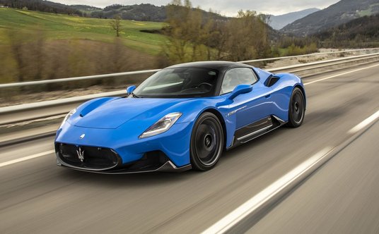 Maserati MC20 - sportowe coupe z silnikiem V6 o mocy 630 KM