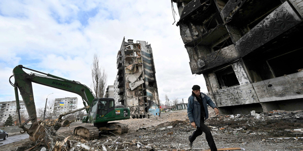 Najeźdźcy niszczą ukraińską infrastrukturę. Jak ją odbudować?