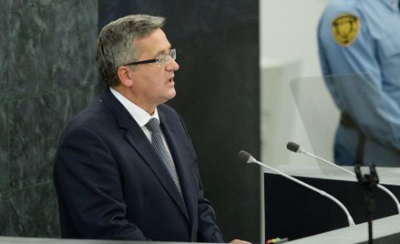 Komorowski kontra referenda