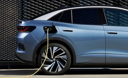 Operatorzy ładowarek po raz kolejny podwyższyli ceny ładowania elektryków