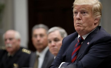 Senat za zniesieniem stanu wyjątkowego. Trump mówi "weto!"
