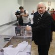 Prezes Prawa i Sprawiedliwości Jarosław Kaczyński podczas głosowania w wyborach do parlamentu w 2019