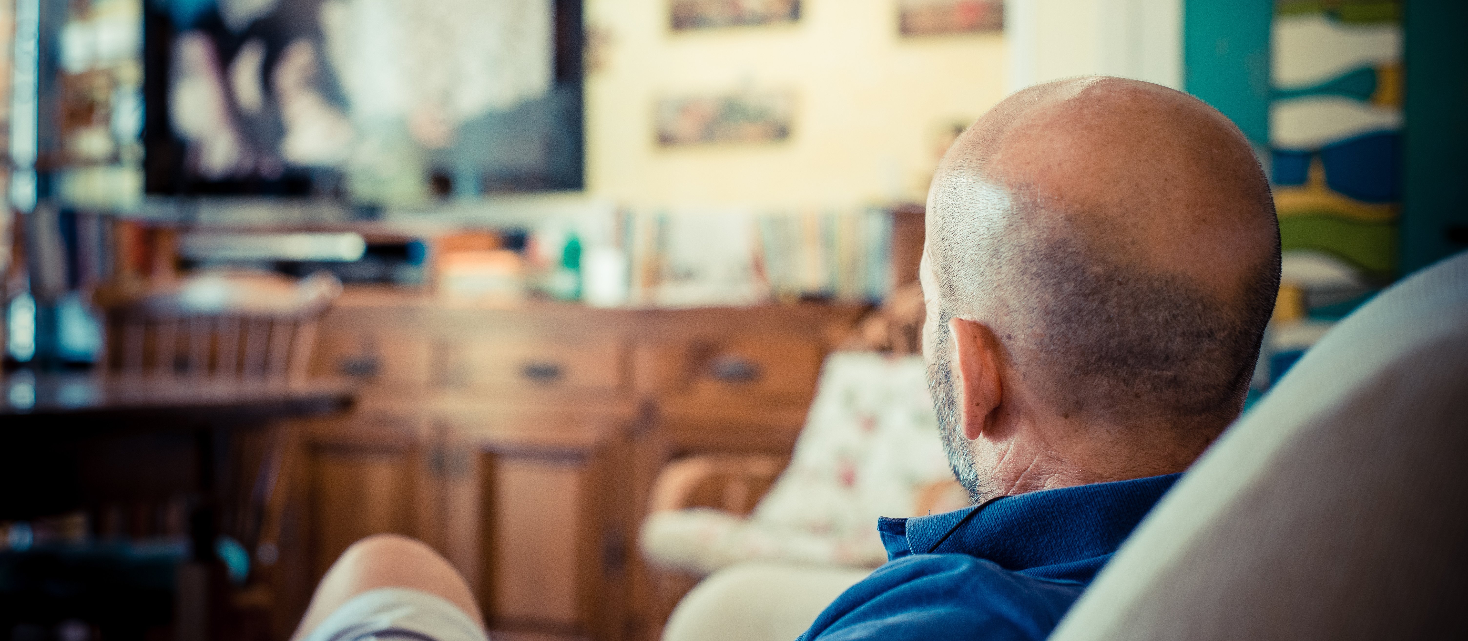20-letnie badanie: częste oglądanie telewizji a wczesne objawy Alzheimera
