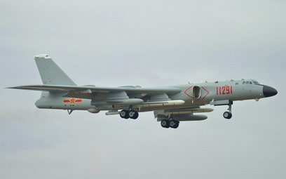 Chiński bombowiec H-6 zdolny do przenoszenia broni jądrowej