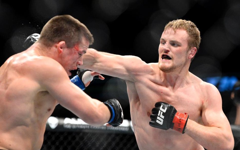 Islandczyk Gunnar Nelson i Amerykanin Rick Story