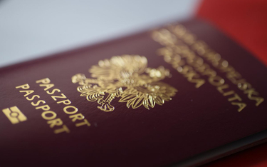 Nowe zasady wyrabiania paszportów. Papierowe wnioski odchodzą do lamusa
