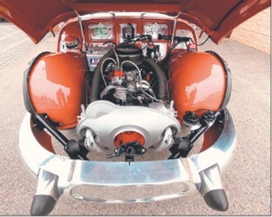 Tylna klapa skrywa silnik oraz… nadkola.