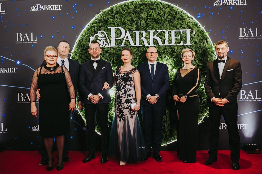 W środku Dawid Jakubowicz, prezes i Mirosław Skowron, wiceprezes Ciechu