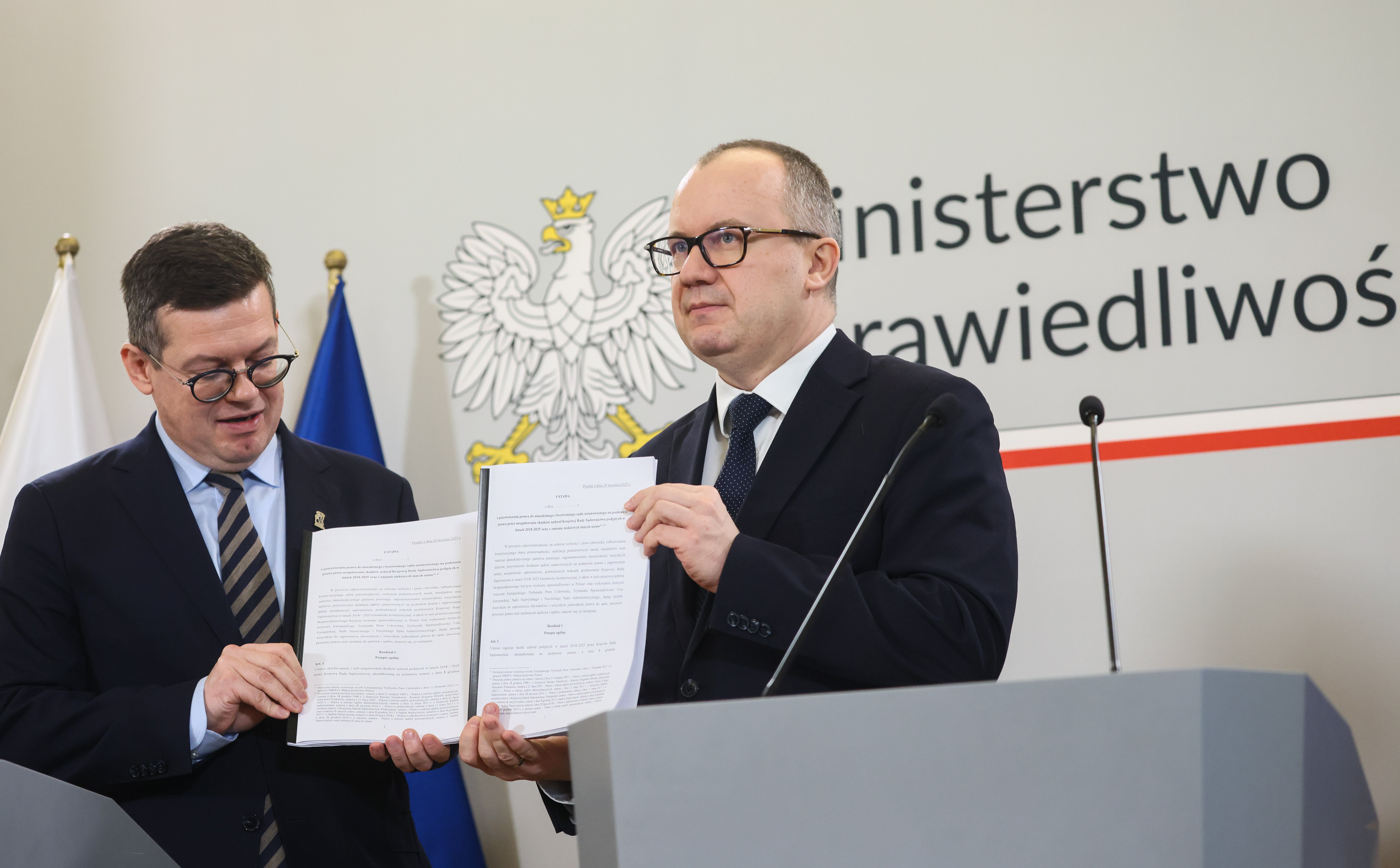 Wygaszanie ustawy kagańcowej. Kierunek dobry, ale władza ministra w sądach przez cały czas za duża
