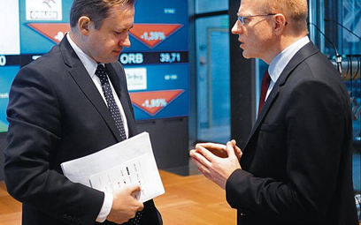 Wiceminister skarbu Krzysztof Walenczak (z lewej) uważa, że promocja GPW, której szefuje Ludwik Sobo