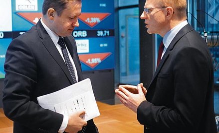 Wiceminister skarbu Krzysztof Walenczak (z lewej) uważa, że promocja GPW, której szefuje Ludwik Sobo