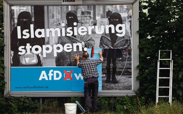 „Zatrzymać islamizację” na wyborczym plakacie AfD. Zagrożenia związane z imigracją są dziś dobrym pa
