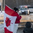 Zwolennicy protestu kierowców ciężarówek, sprzeciwiających się obowiązkowi szczepień na COVID-19 - R