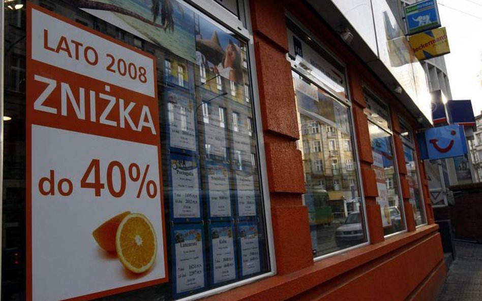 W biurach podróży rusza sprzedaż zagranicznych wycieczek na lato przyszłego roku.
