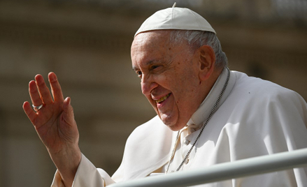 Papież Franciszek: Benedykt XVI jako pierwszy zmierzył się z pedofilią