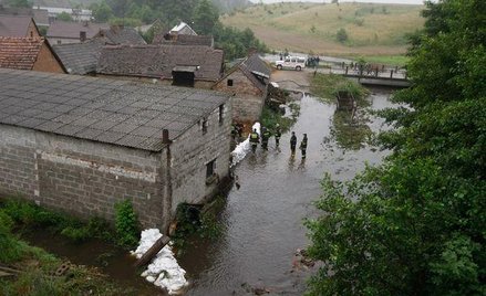 Klęski żywiołowe - rząd daje pieniądze nawet najbogatszym