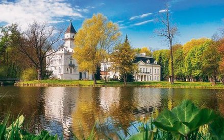 Pałac w Radziejowicach od wieków chętnie odwiedzany przez artystów