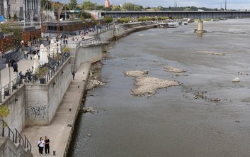 Wisła odkrywa swoje dno