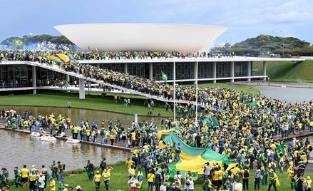 Zamieszki w Brasilii pokazują, jak mocno jest obecnie spolaryzowane społeczeństwo brazylijskie.