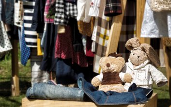 Wyprzedaże to sprawdzona forma spotkań sąsiedzkich, która promuje ideę ponownego obiegu rzeczy