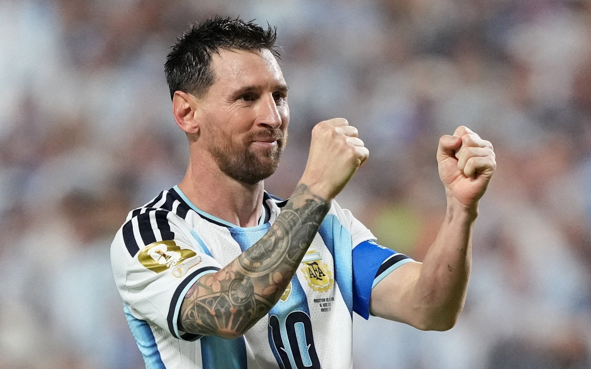 Bartosz Nosal: Messi i Cristiano Ronaldo swoją grą podpowiadają Lewandowskiemu ws. nowego klubu