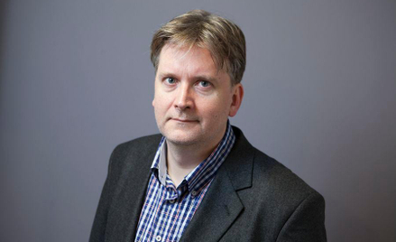 Konrad Kołodziejski: Upadek warszawskiego salonu