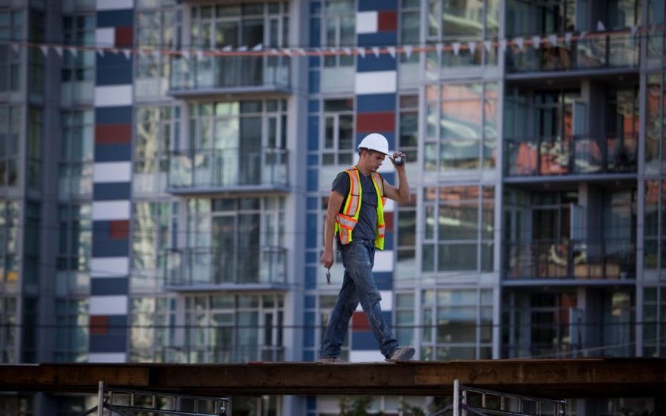 Budowlańcy mogli wybierać spośród 20 tys. ofert. To o 45 proc. więcej niż w 2016 r.