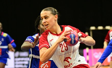 Katarzyna Cygan podczas meczu grupy F mistrzostw świata piłkarek ręcznych z Holandią, 2 grudnia