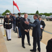 Sekretarz obrony Ashton Carter (z prawej) po raz pierwszy powiedział Tomaszowi Siemoniakowi o możliw