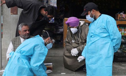 Koronawirus. Indie: W pięć dni przybyło milion nowych zakażeń