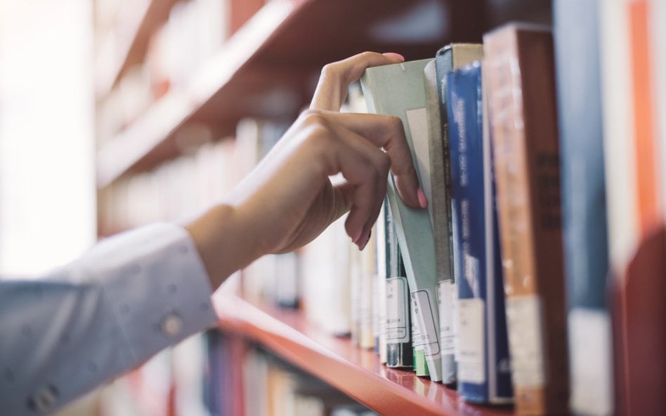 Biblioteka to dziś znacznie więcej niż regały z książkami