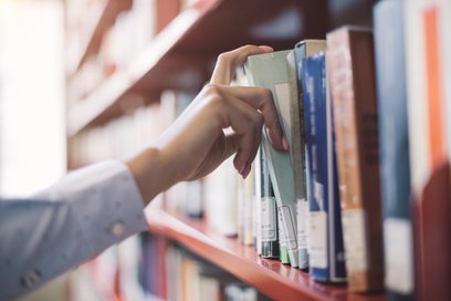 Biblioteka to dziś znacznie więcej niż regały z książkami