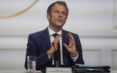 Emmanuel Macron, prezydent Francji, znalazł winnych zamieszek