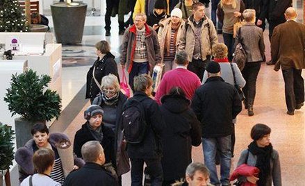 Centra handlowe są w Polsce pełne każdej niedzieli. Na zdjęciu warszawska galeria Arkadia
