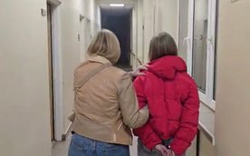 Aby zwiększyć swoje szanse na otrzymanie pożyczki w dużej wysokości, kobieta postanowiła nagiąć rzec