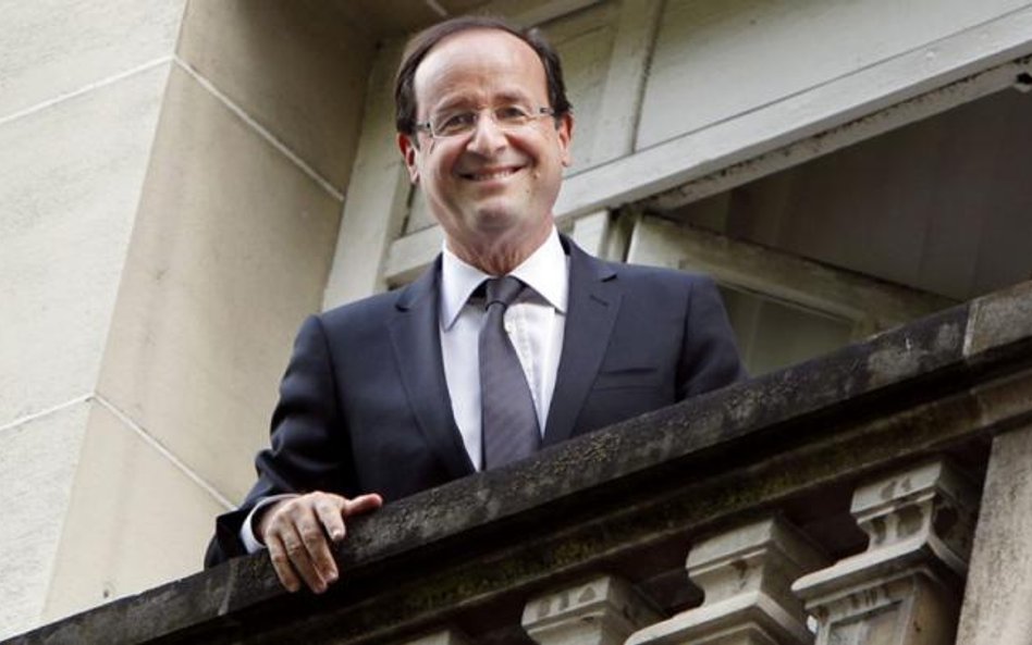 Prezydent elekt Francois Hollande dzień po wyborach