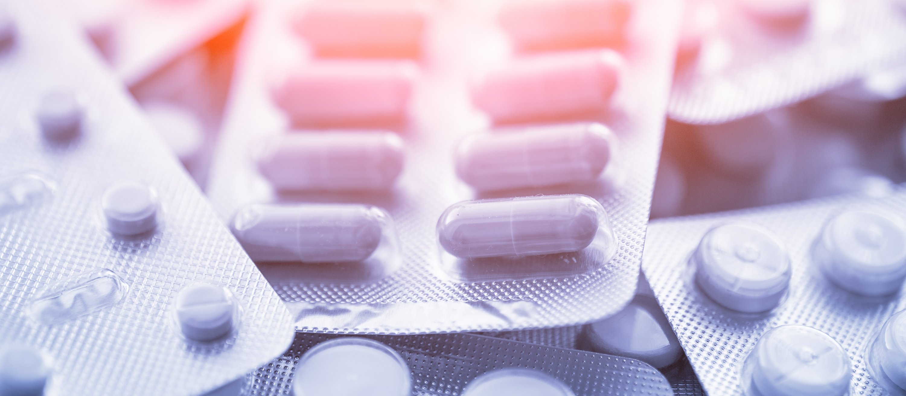 Leki z Chin zaleją Europę? "Poważne zagrożenie dla bezpieczeństwa lekowego"