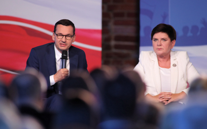 Obecny szef rządu Mateusz Morawiecki i była premier Beata Szydło