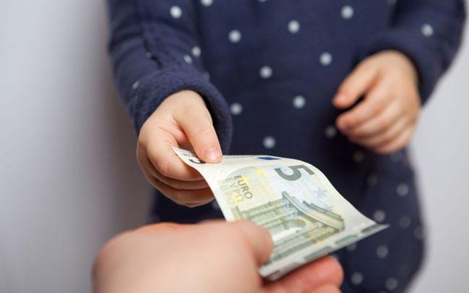 Alimenty: od którego doręczenia postanowienia można się odwołać