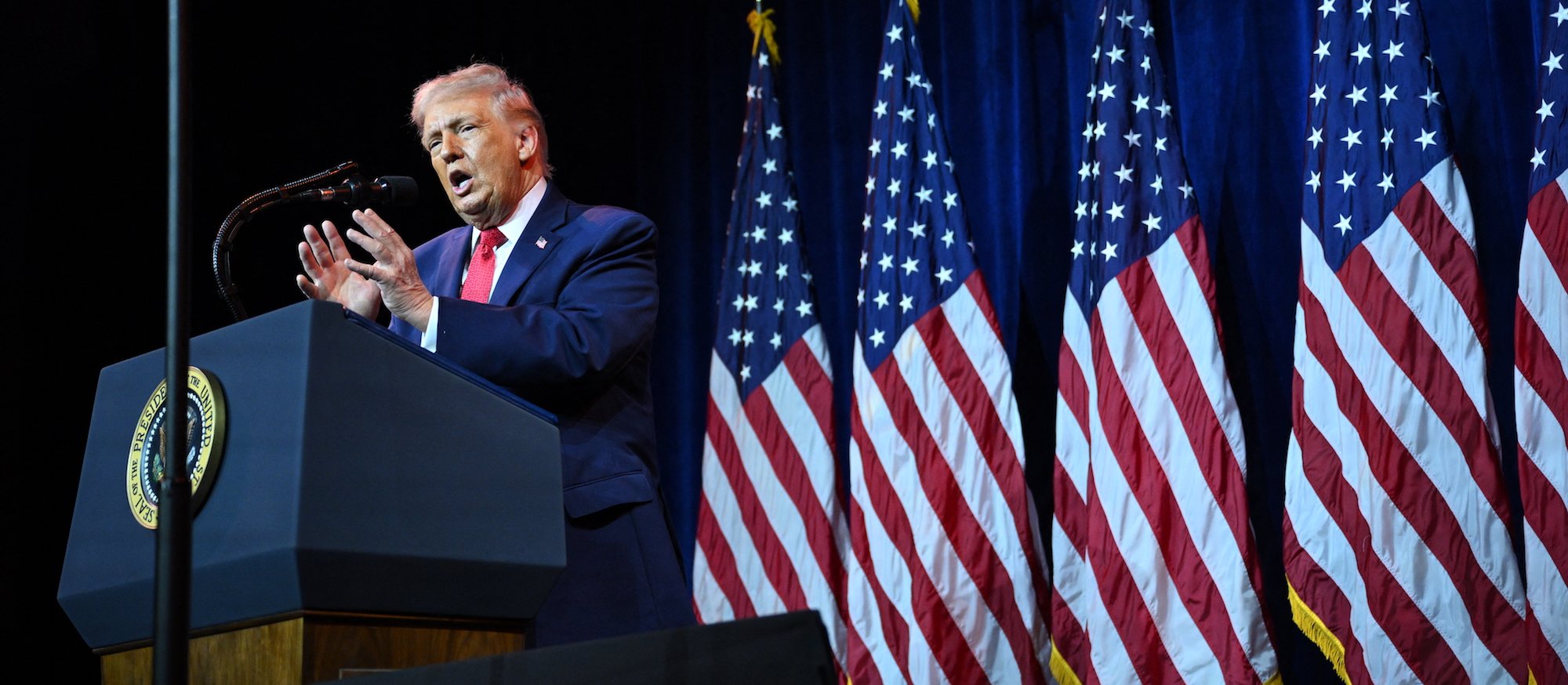 Trump wycofuje USA z kluczowej konwencji klimatycznej. „Sprzeczna z interesami”